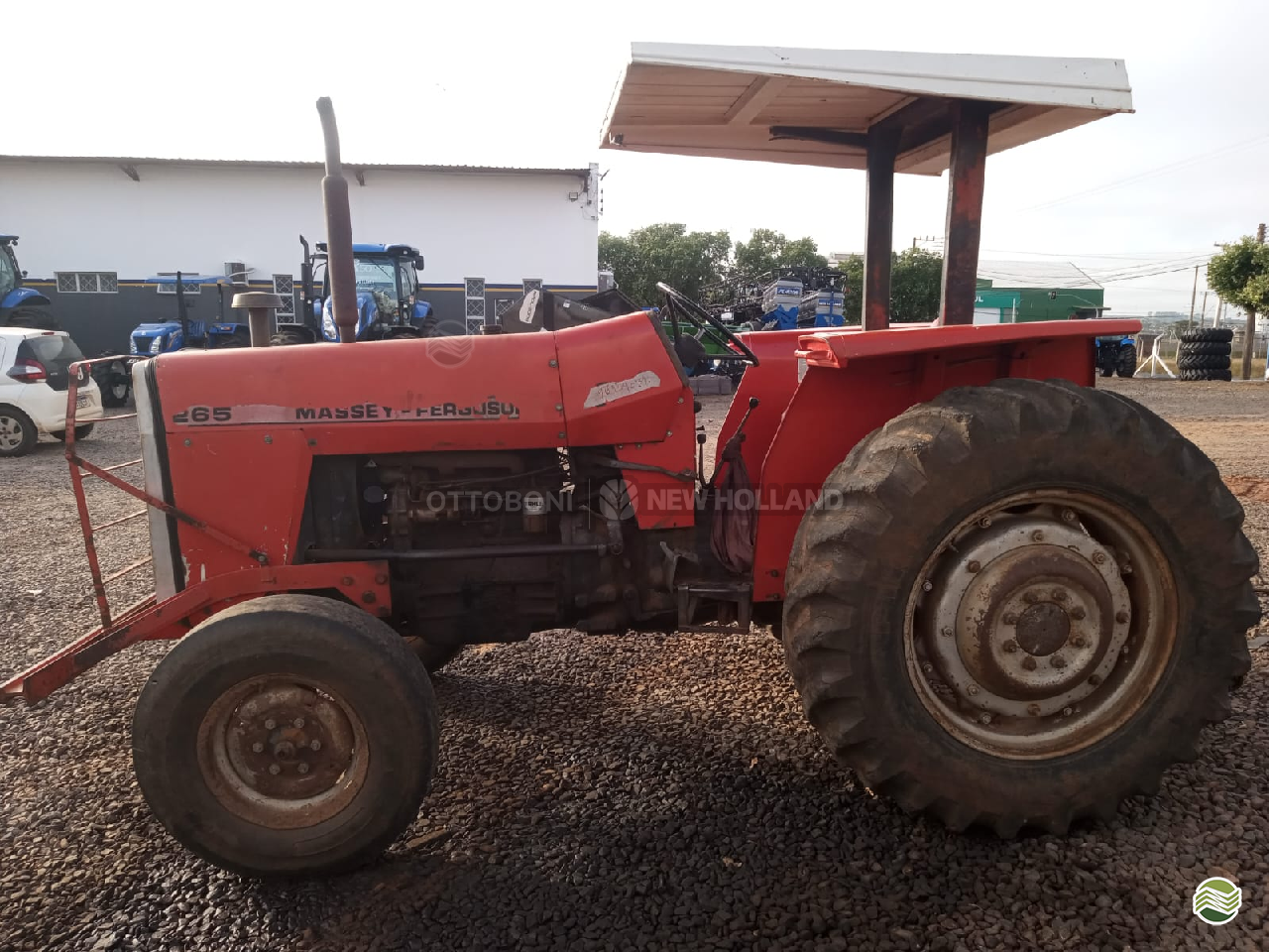 TRATOR MASSEY FERGUSON MF 265 Tração 4x2 Ottoboni Máquinas - New Holland DRACENA SÃO PAULO SP
